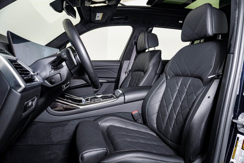 Used 2023 BMW X7 xDrive40i w/ Executive Package image 18