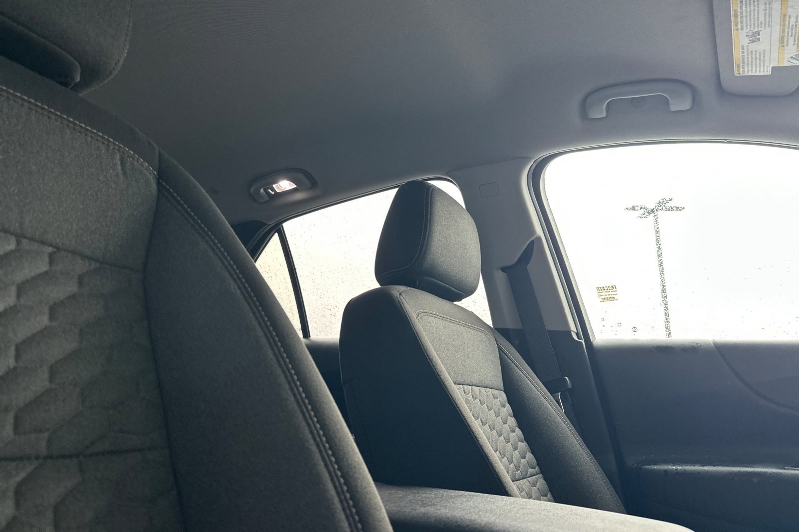 Used 2020 Chevrolet Equinox LT w/ LPO, Floor Liner Package image 17