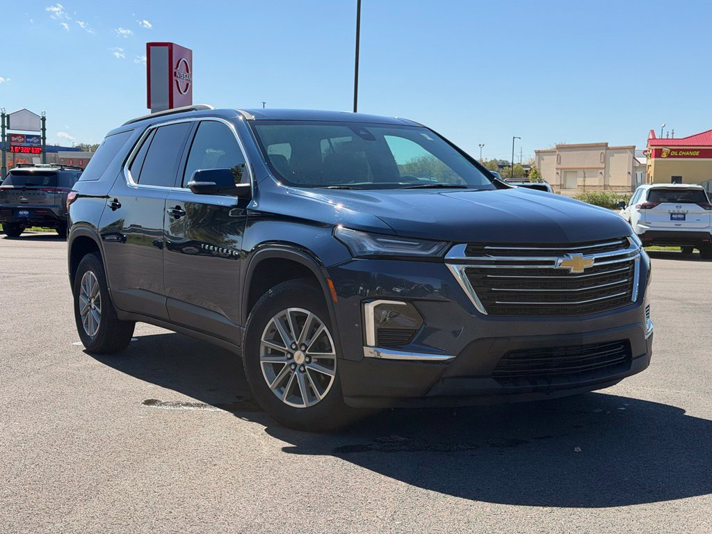Used 2023 Chevrolet Traverse LT