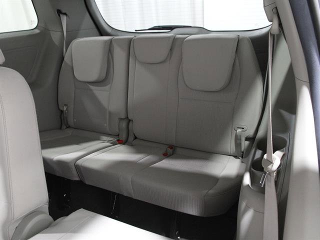 Used 2021 Kia Sedona LX image 17