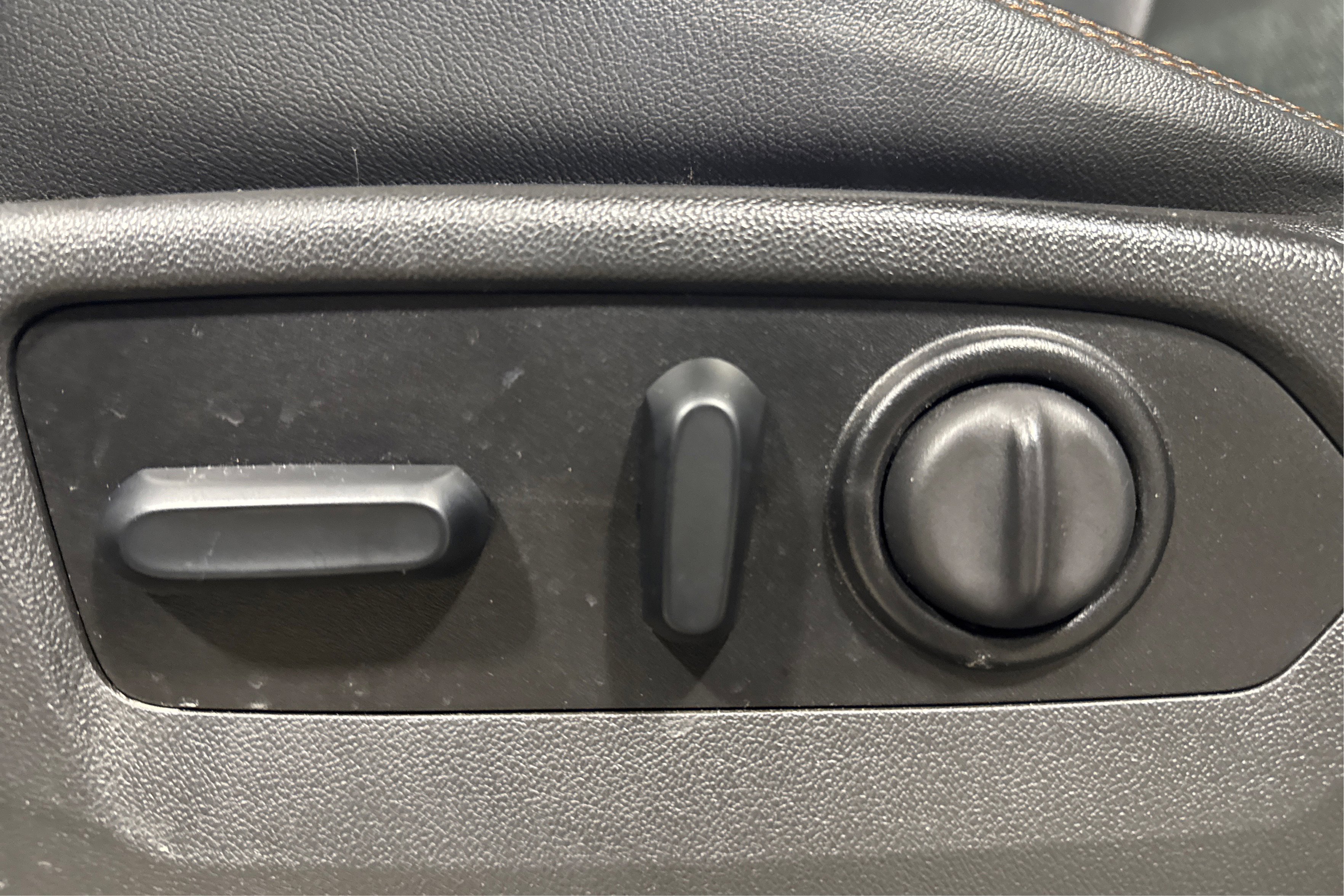 Used 2020 GMC Sierra 1500 AT4 w/ AT4 Premium Package AWD/4WD image 20