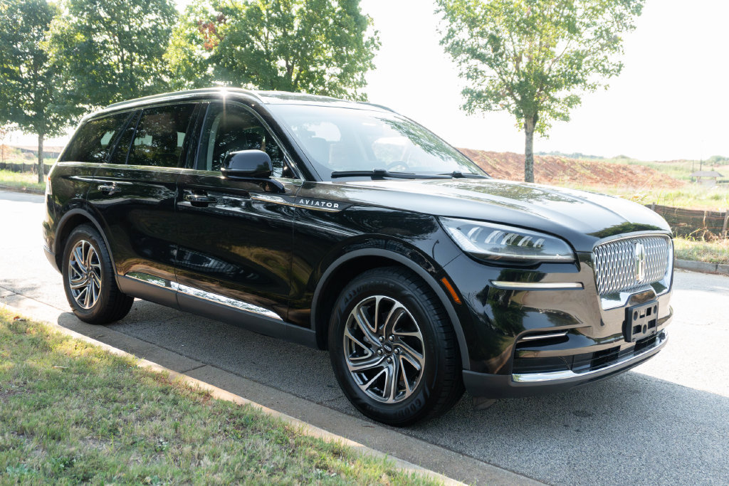 Used 2021 Lincoln Aviator 2WD w/ Elements Package image 5