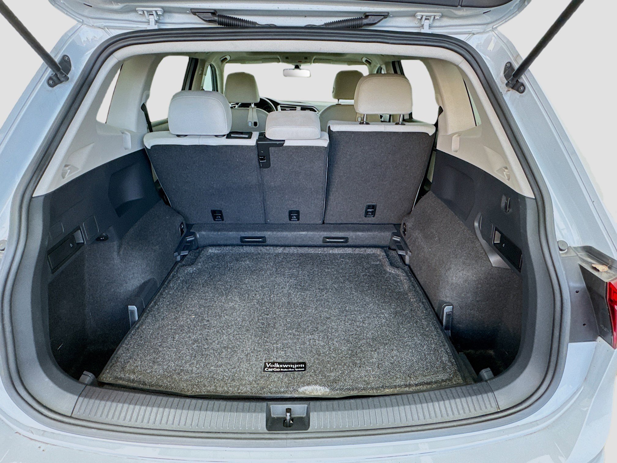 Used 2018 Volkswagen Tiguan SE w/ Panoramic Sunroof Package AWD/4WD image 18