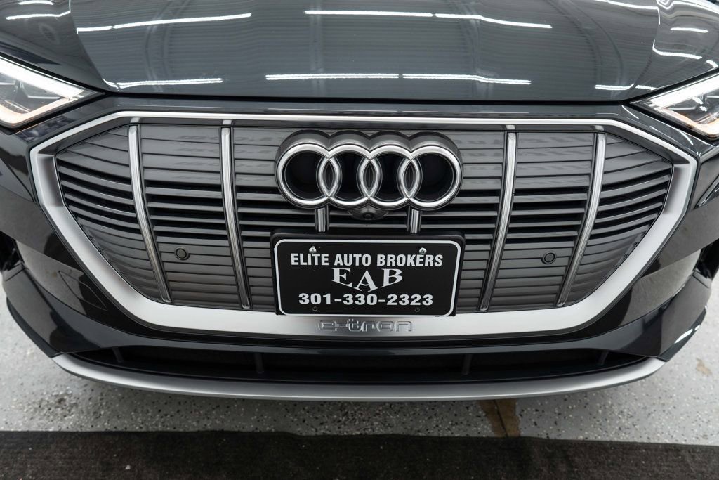 Used 2021 Audi e-tron Premium Plus w/ Premium Plus Package image 48