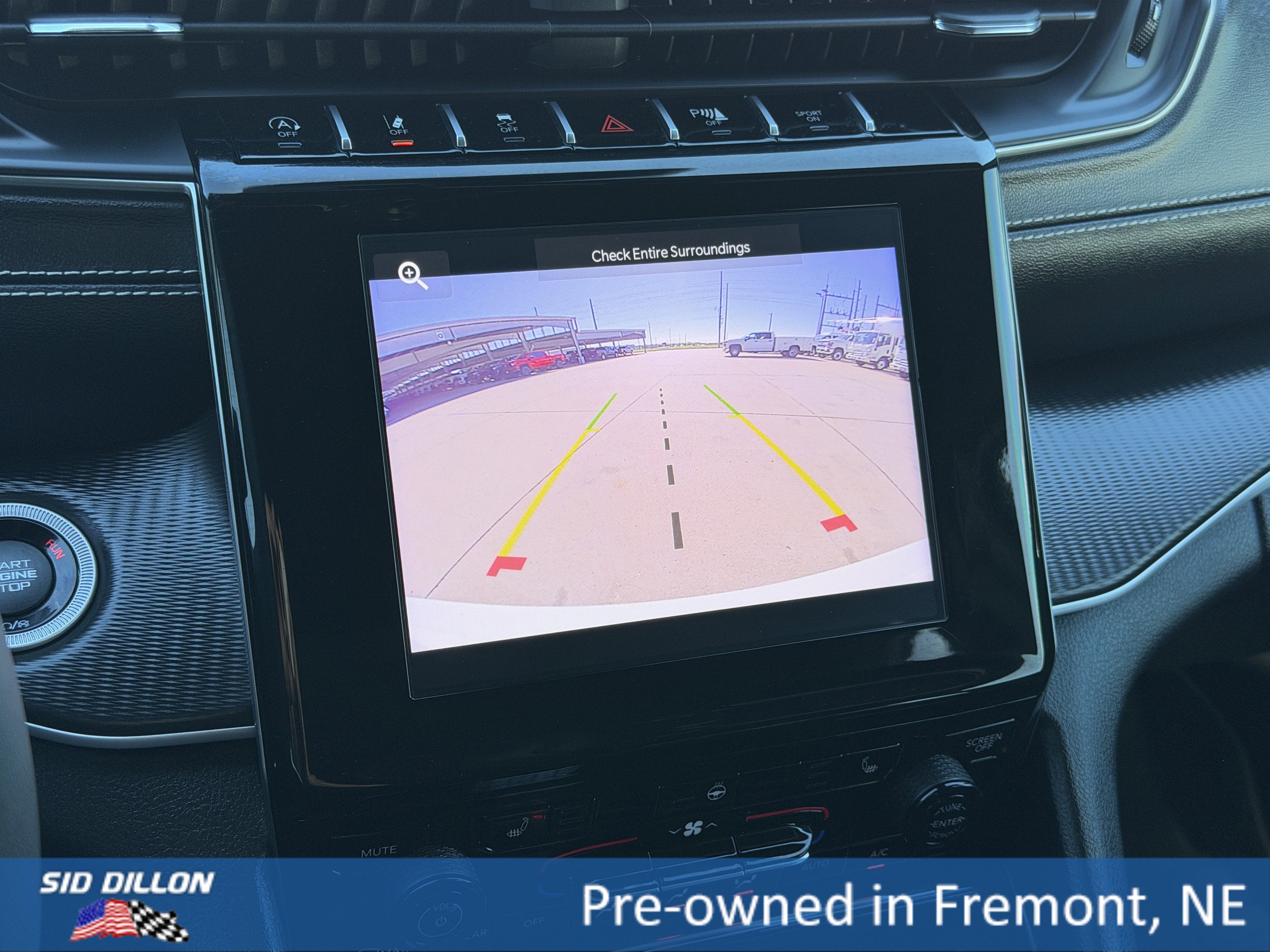 Used 2023 Jeep Grand Cherokee Altitude AWD/4WD image 12
