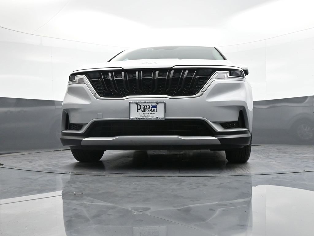 Certified 2023 Kia Carnival LX image 28