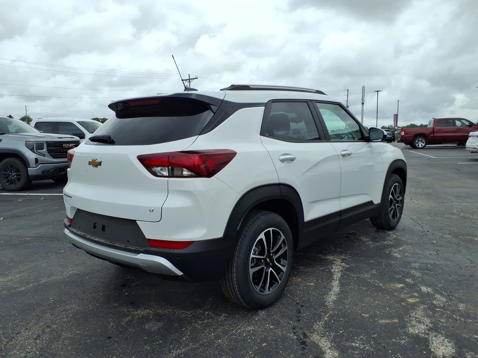 New 2026 Chevrolet TrailBlazer LT w/ LT Cold Weather Package FWD image 5