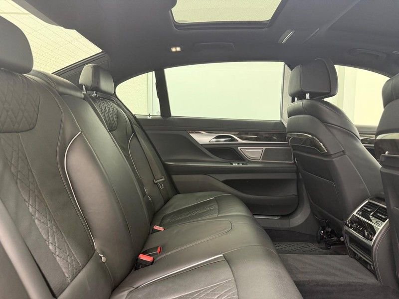 Used 2019 BMW 750i xDrive w/ Executive Package AWD/4WD image 6
