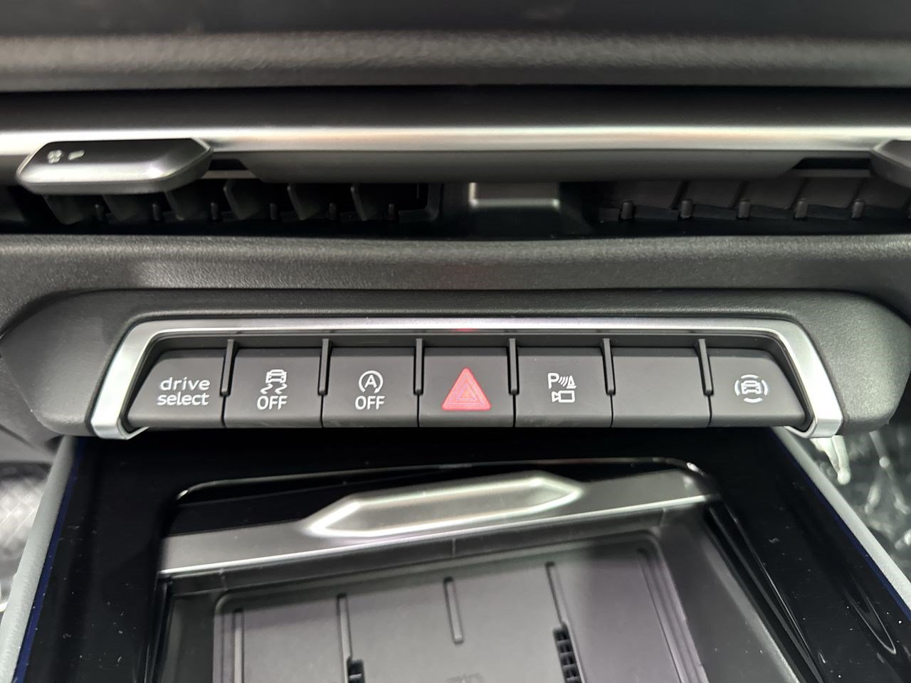 New 2026 Audi Q3 quattro 2.0T AWD/4WD image 11