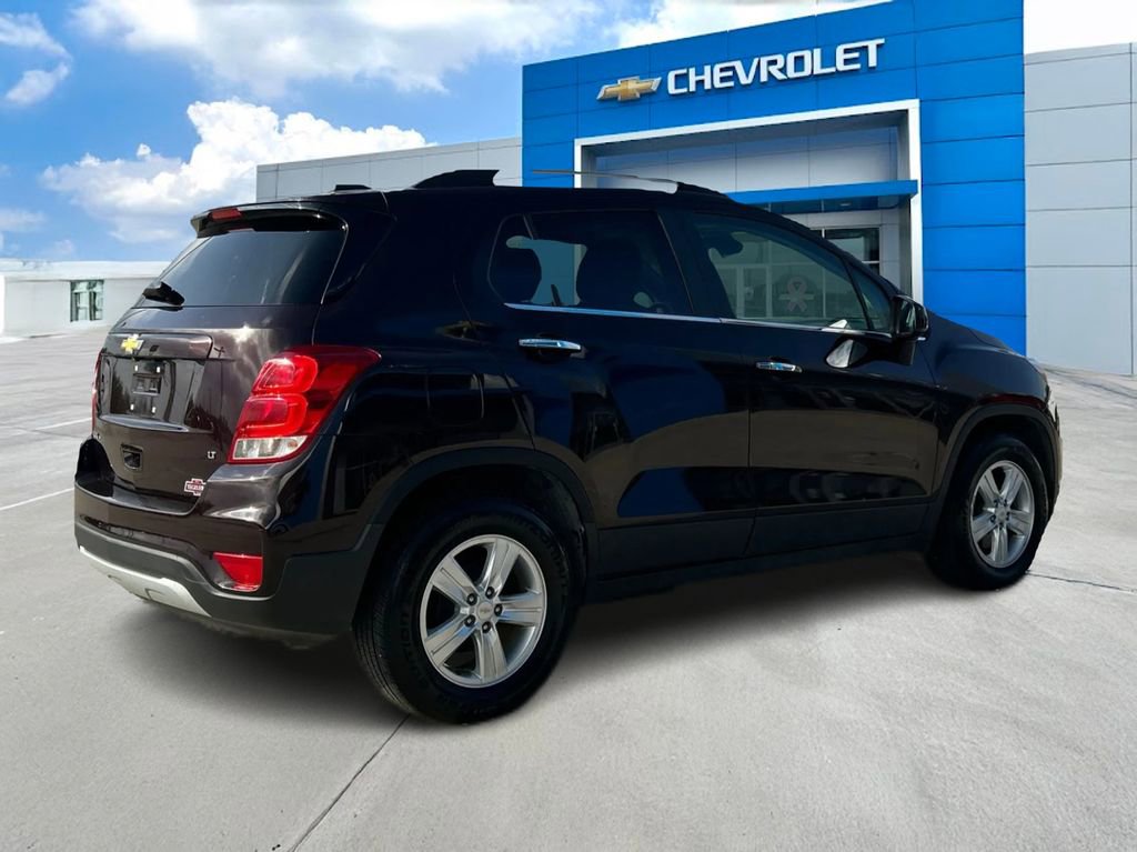 Used 2020 Chevrolet Trax LT w/ LT Convenience Package image 5