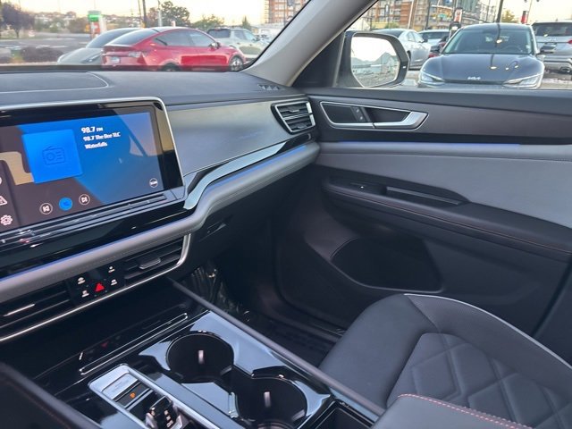 Used 2024 Volkswagen Atlas Peak Edition SEL image 26