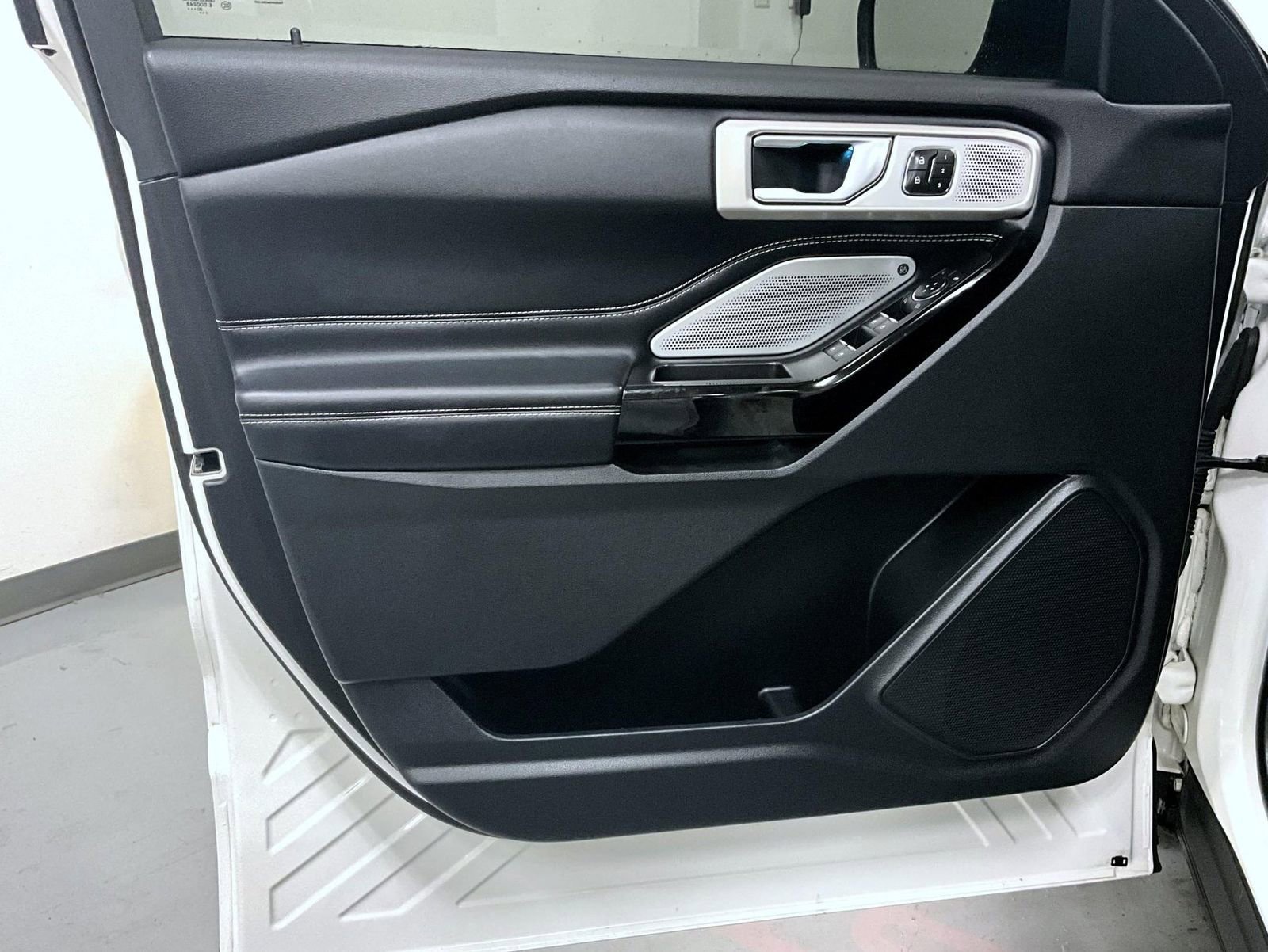 Used 2021 Ford Explorer ST w/ Equipment Group 401A image 10