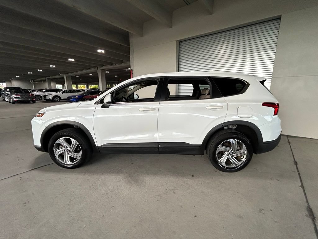 Used 2022 Hyundai Santa Fe SE AWD/4WD image 2