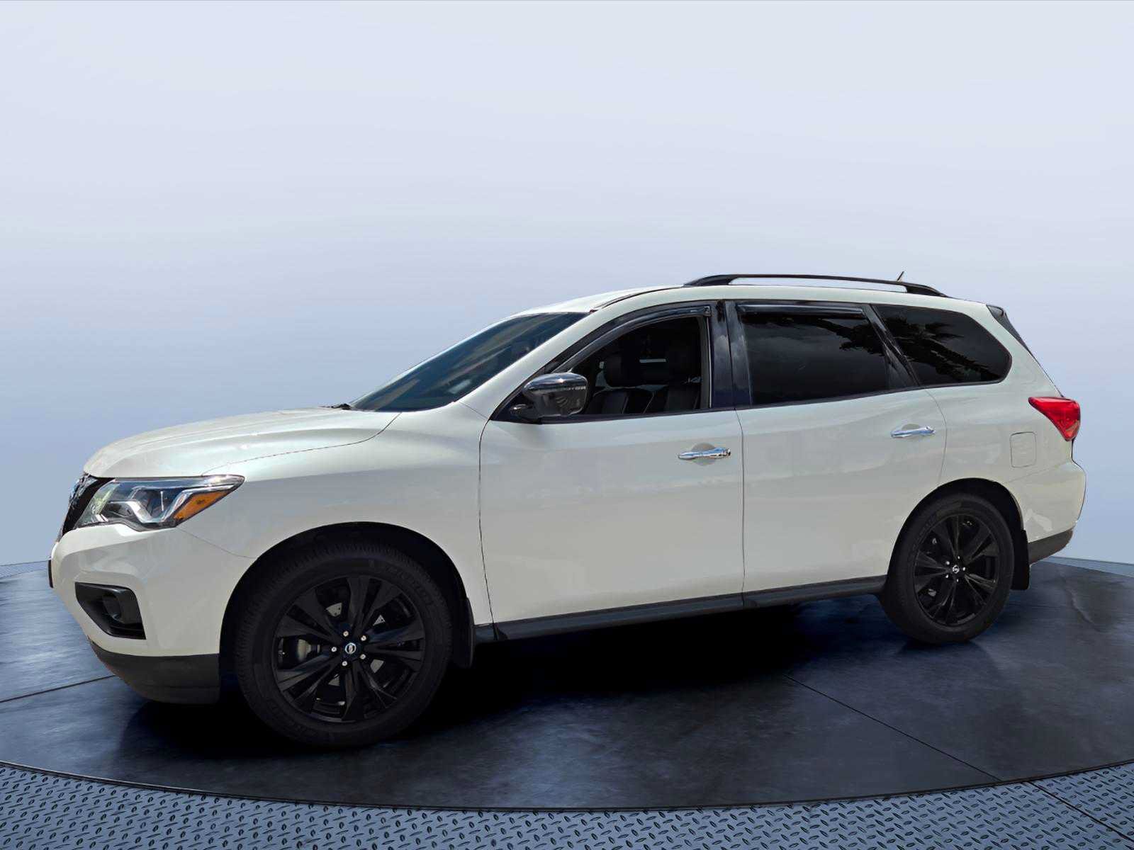 Used 2018 Nissan Pathfinder SL w/ Midnight Edition Package AWD/4WD image 13