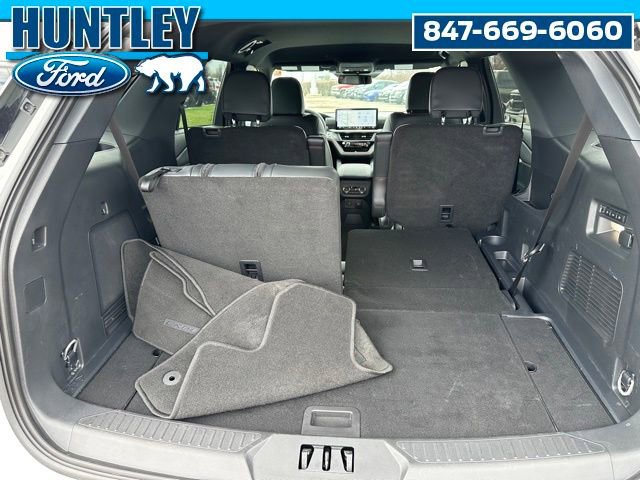 Used 2025 Ford Explorer ST image 12