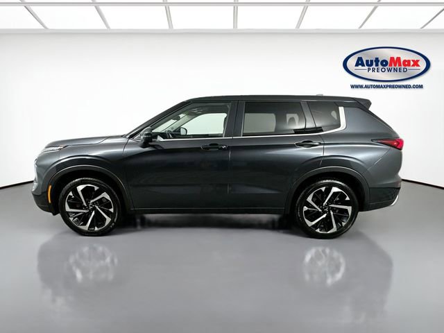 Used 2024 Mitsubishi Outlander SE image 9