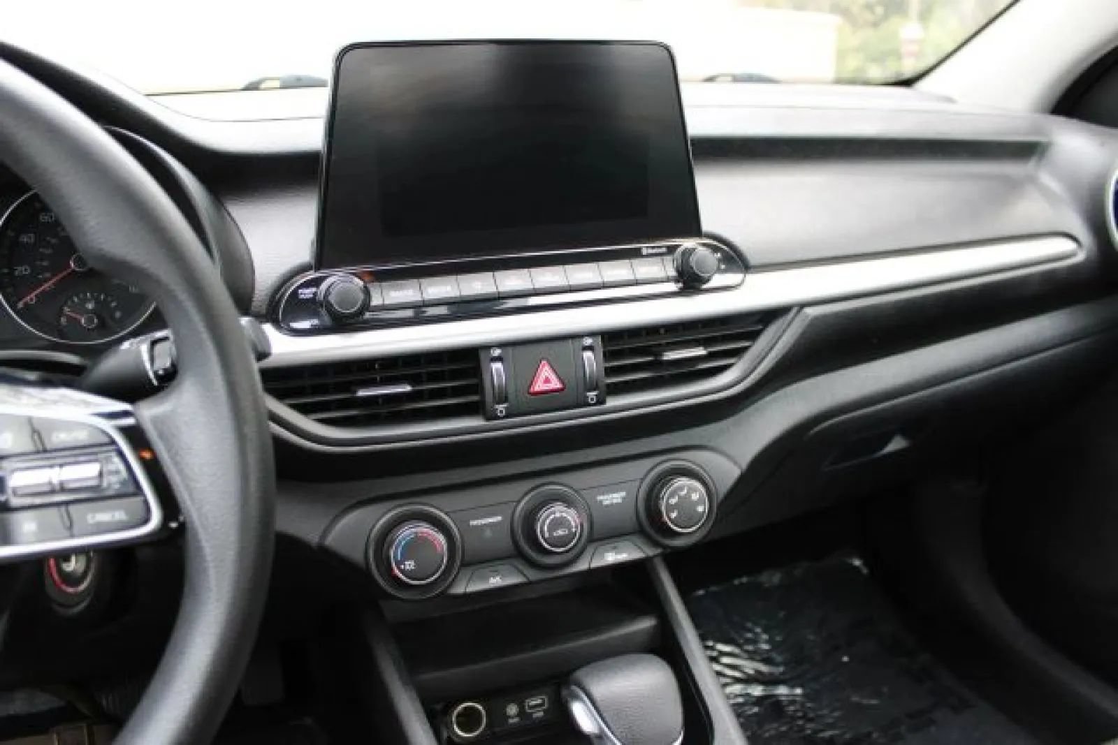 Used 2021 Kia Forte LXS FWD image 10