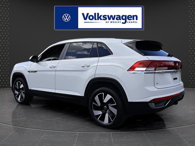 Certified 2025 Volkswagen Atlas Cross Sport SE image 5