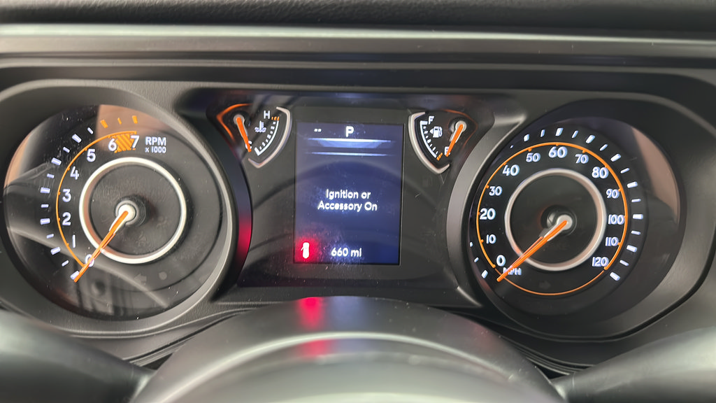 Used 2025 Jeep Wrangler Sport AWD/4WD image 14