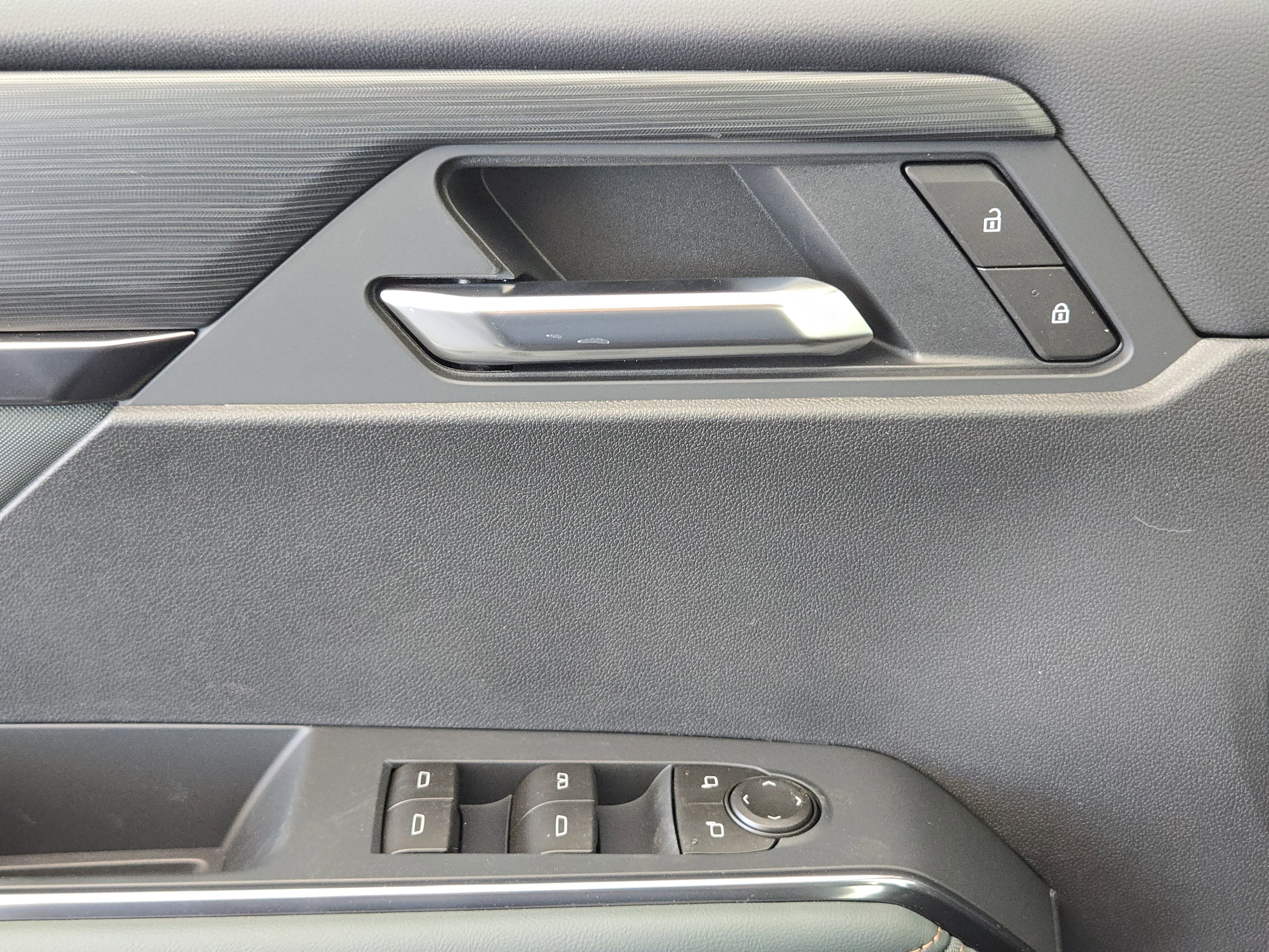 New 2026 GMC Acadia AT4 w/ Luxury Package image 17