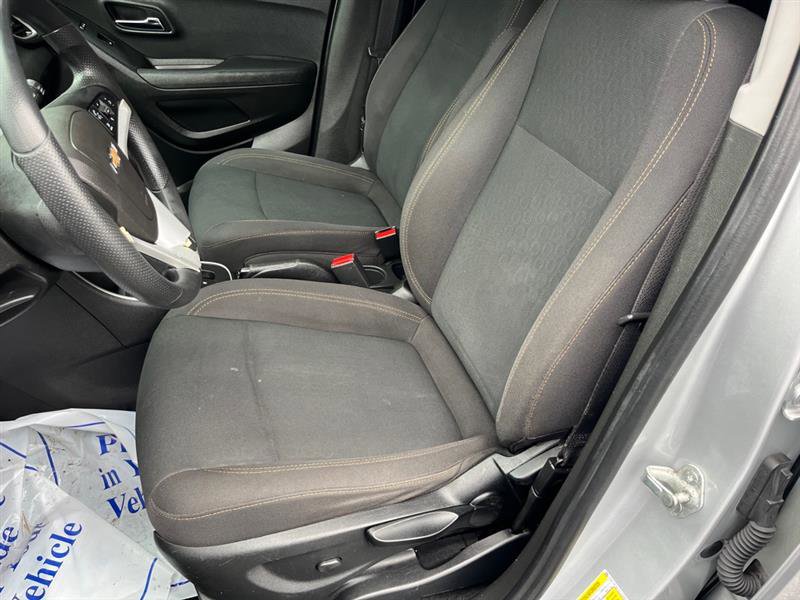 Used 2019 Chevrolet Trax LS image 12