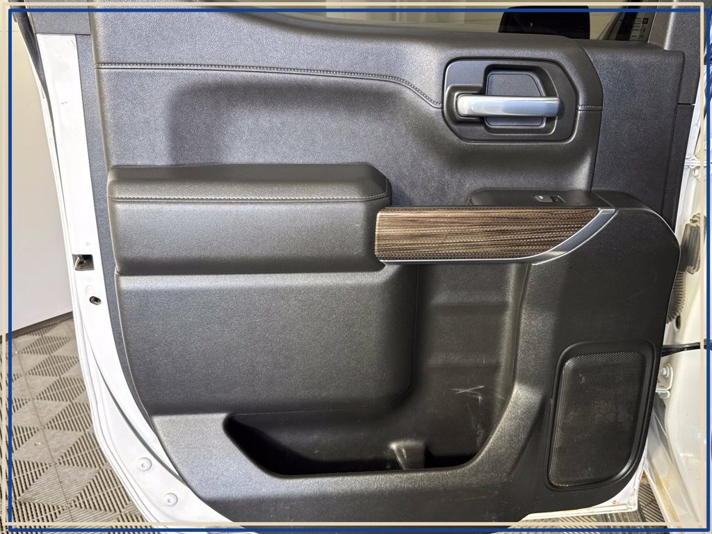 Used 2021 Chevrolet Silverado 1500 LT Trail Boss w/ LPO, Dark Essentials Package AWD/4WD image 40