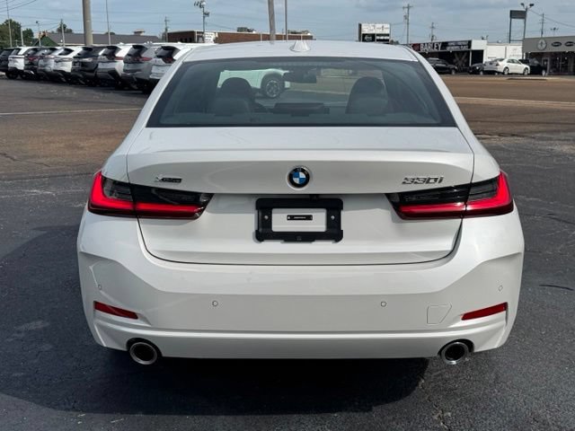 Used 2026 BMW 330i xDrive Sedan AWD/4WD image 4