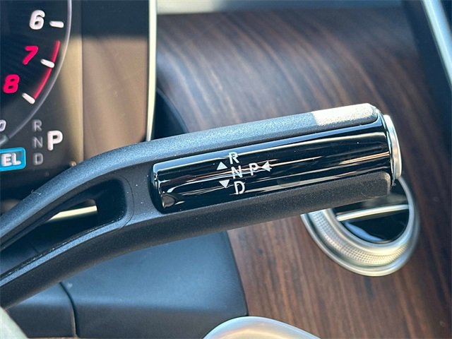 Used 2025 Mercedes-Benz GLC 350e 4MATIC image 10