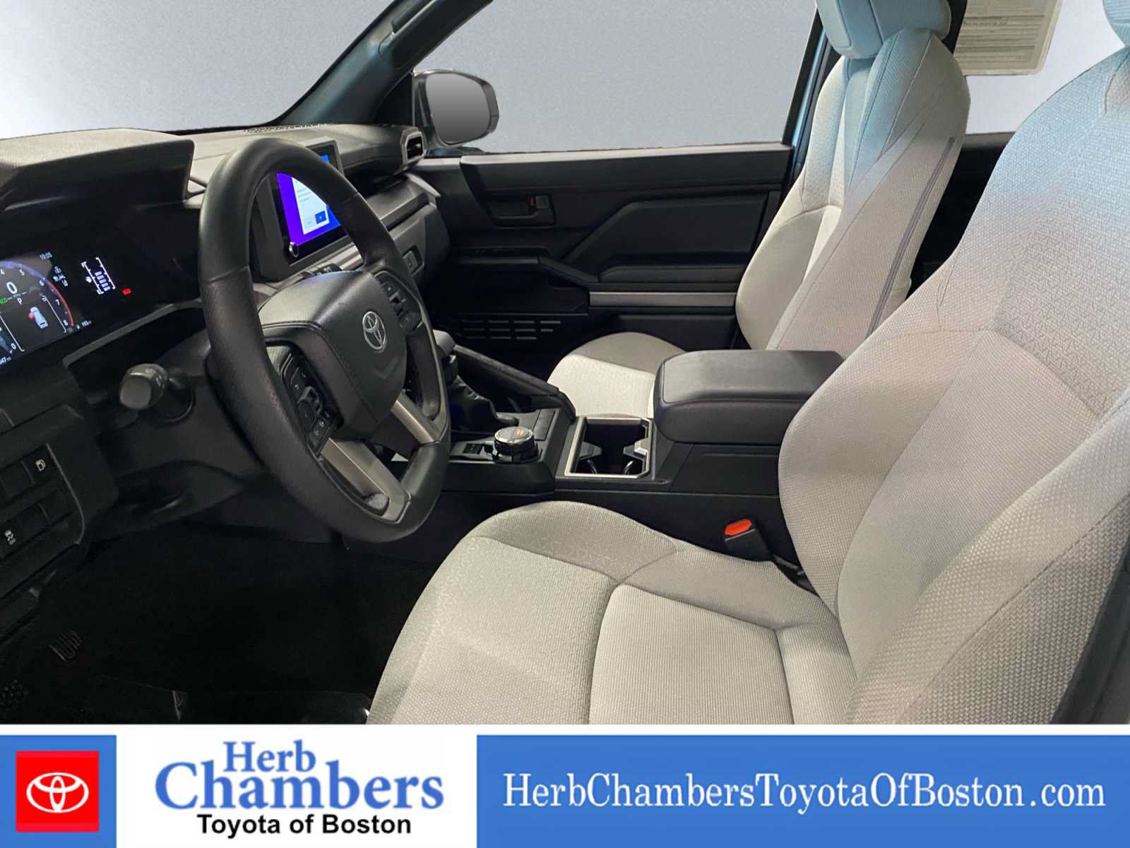 Used 2025 Toyota 4Runner SR5 AWD/4WD image 7