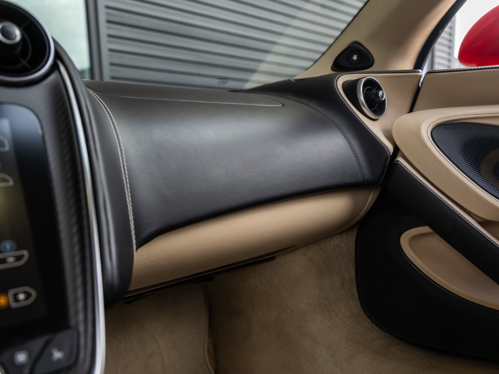 Used 2016 McLaren 570S Coupe RWD image 43