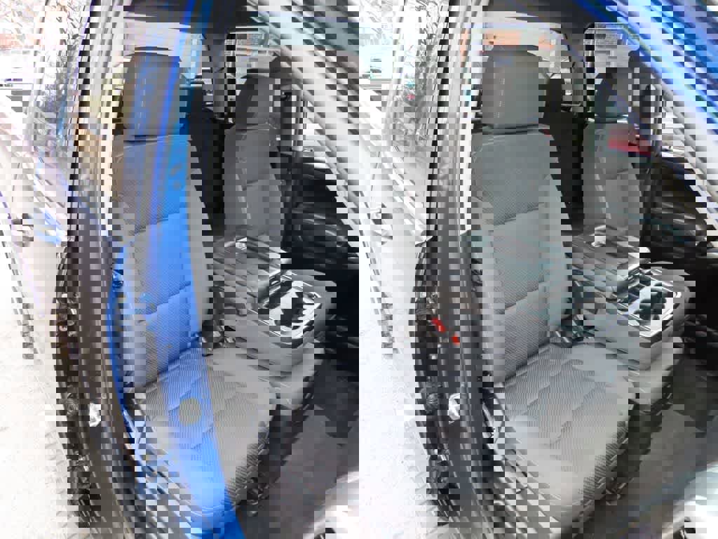 Used 2018 Chevrolet Silverado 1500 LT w/ All Star Edition image 17