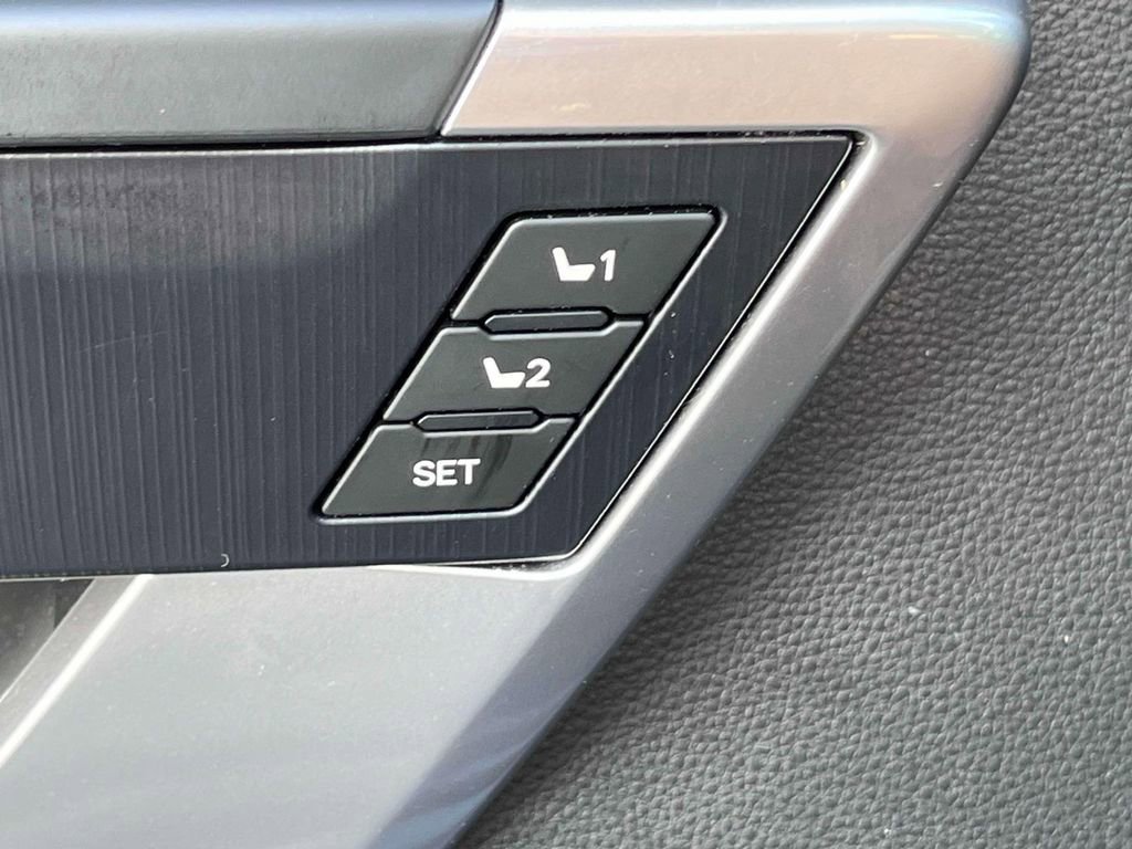 Used 2023 Toyota Tundra Platinum image 29