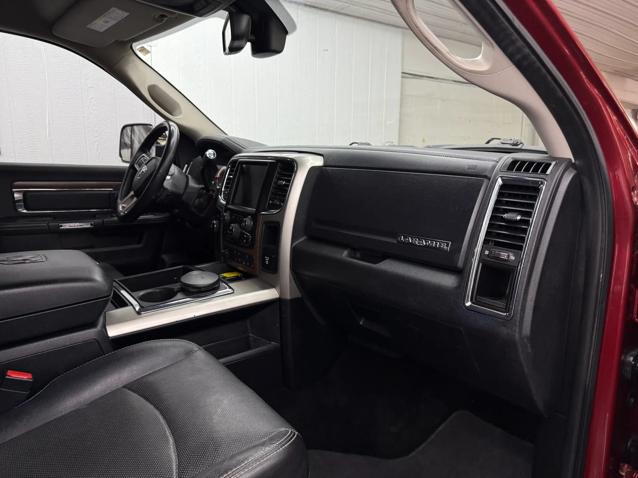 Used 2014 RAM 2500 Laramie w/ Convenience Group AWD/4WD image 7