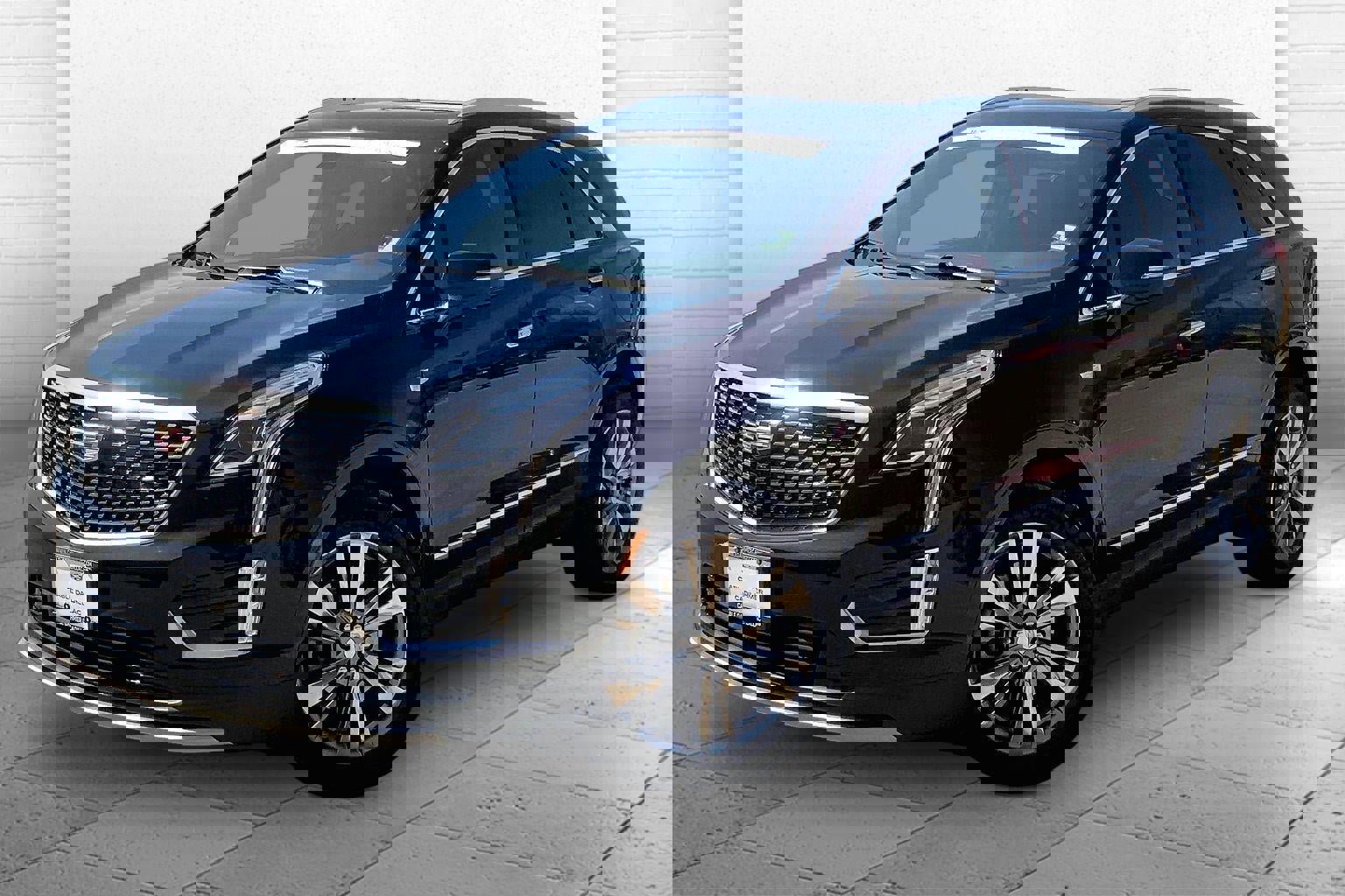 Certified 2025 Cadillac XT5 Premium Luxury image 12
