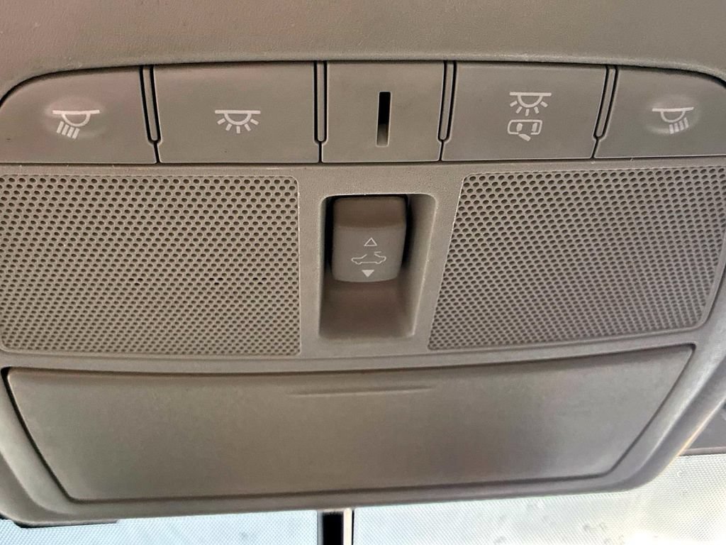 Used 2014 Nissan Sentra SL w/ Premium Package FWD image 40