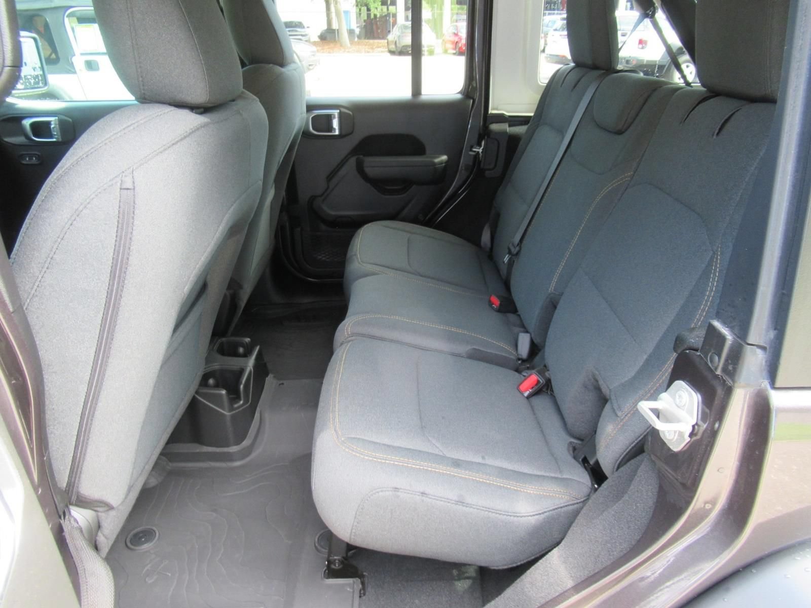 Used 2024 Jeep Wrangler Unlimited Sport AWD/4WD image 35