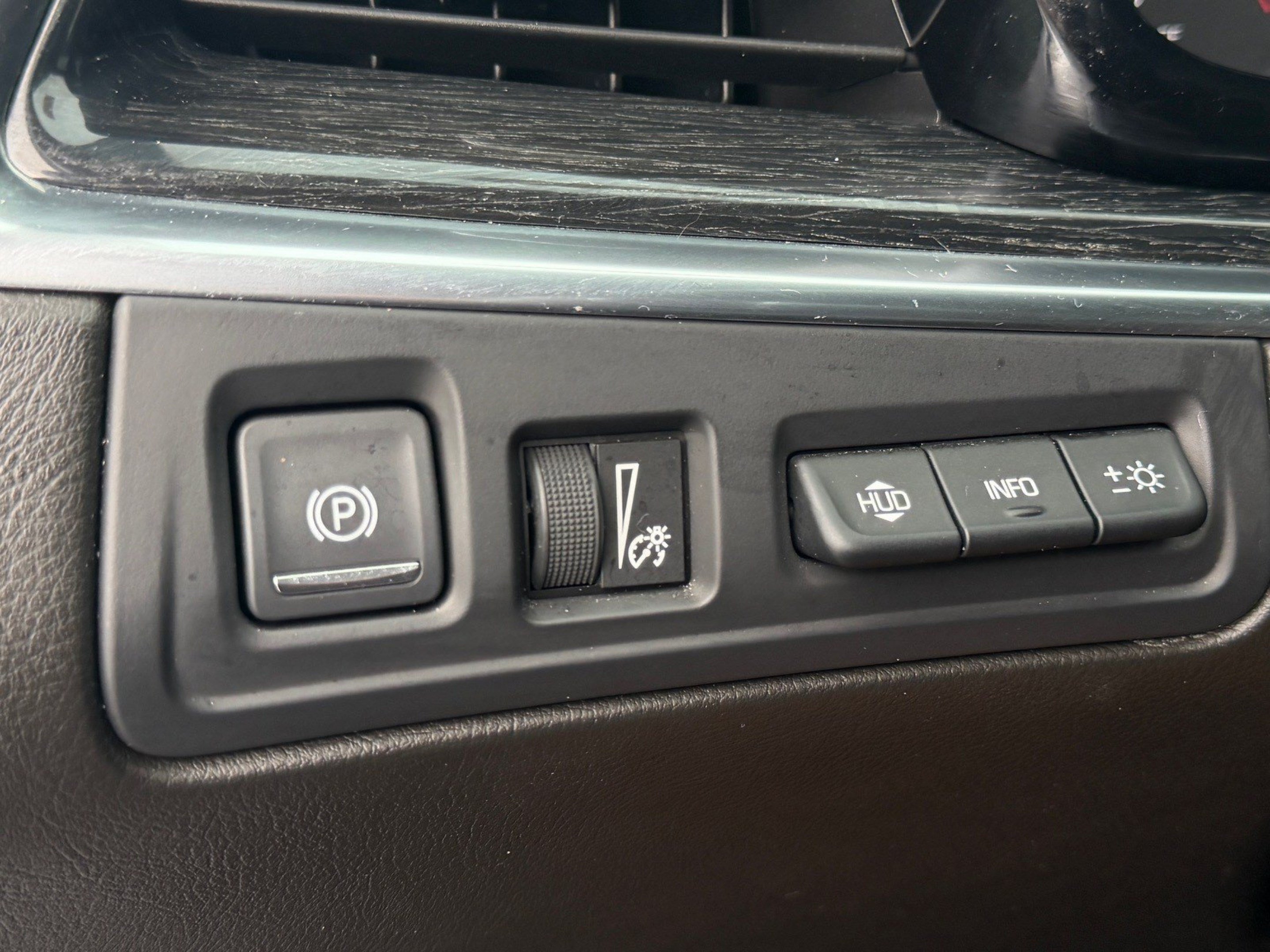 Used 2023 Cadillac XT5 Premium Luxury w/ Technology Package FWD image 33