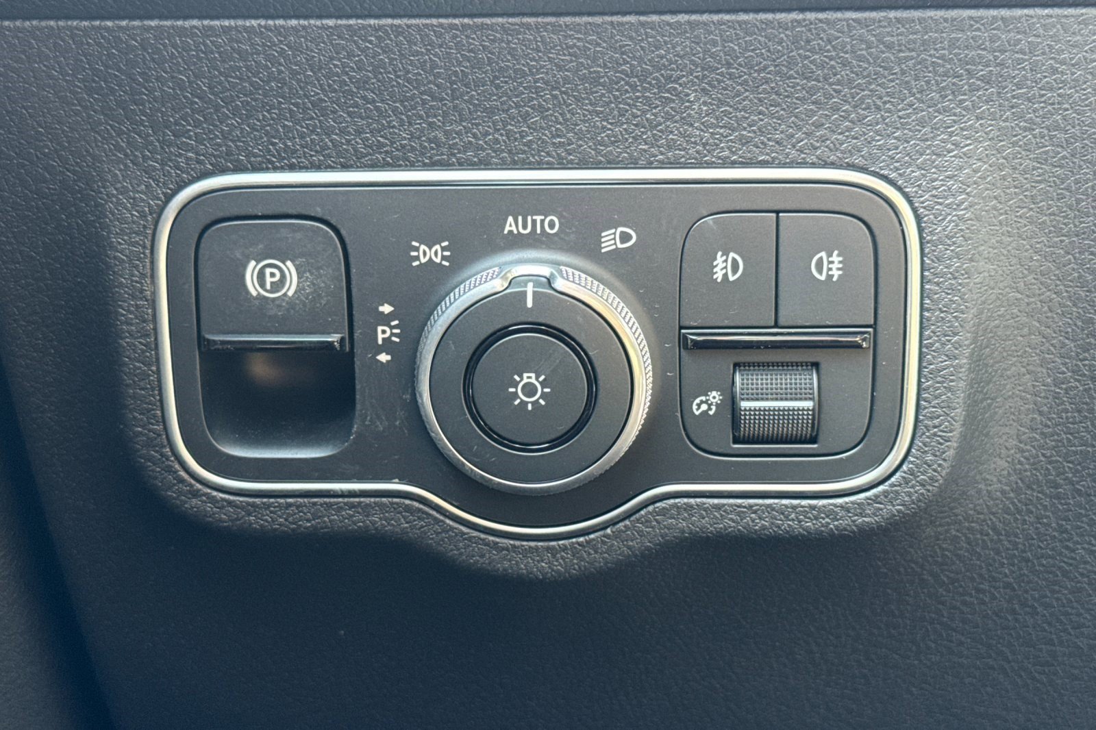 New 2026 Mercedes-Benz GLB 250 image 17