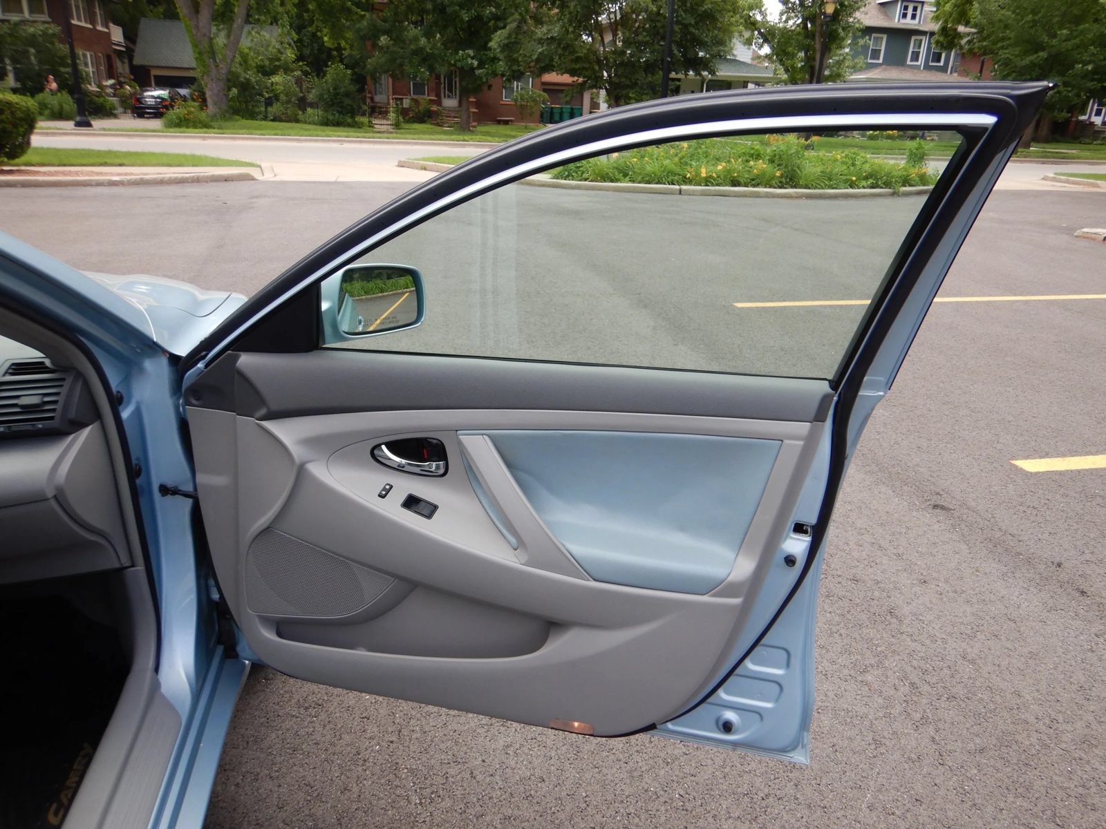 Used 2007 Toyota Camry LE FWD image 18