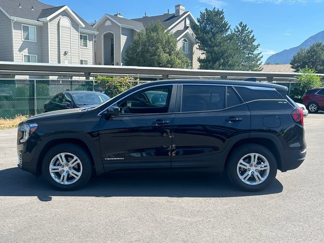 Used 2024 GMC Terrain SLE AWD/4WD image 8