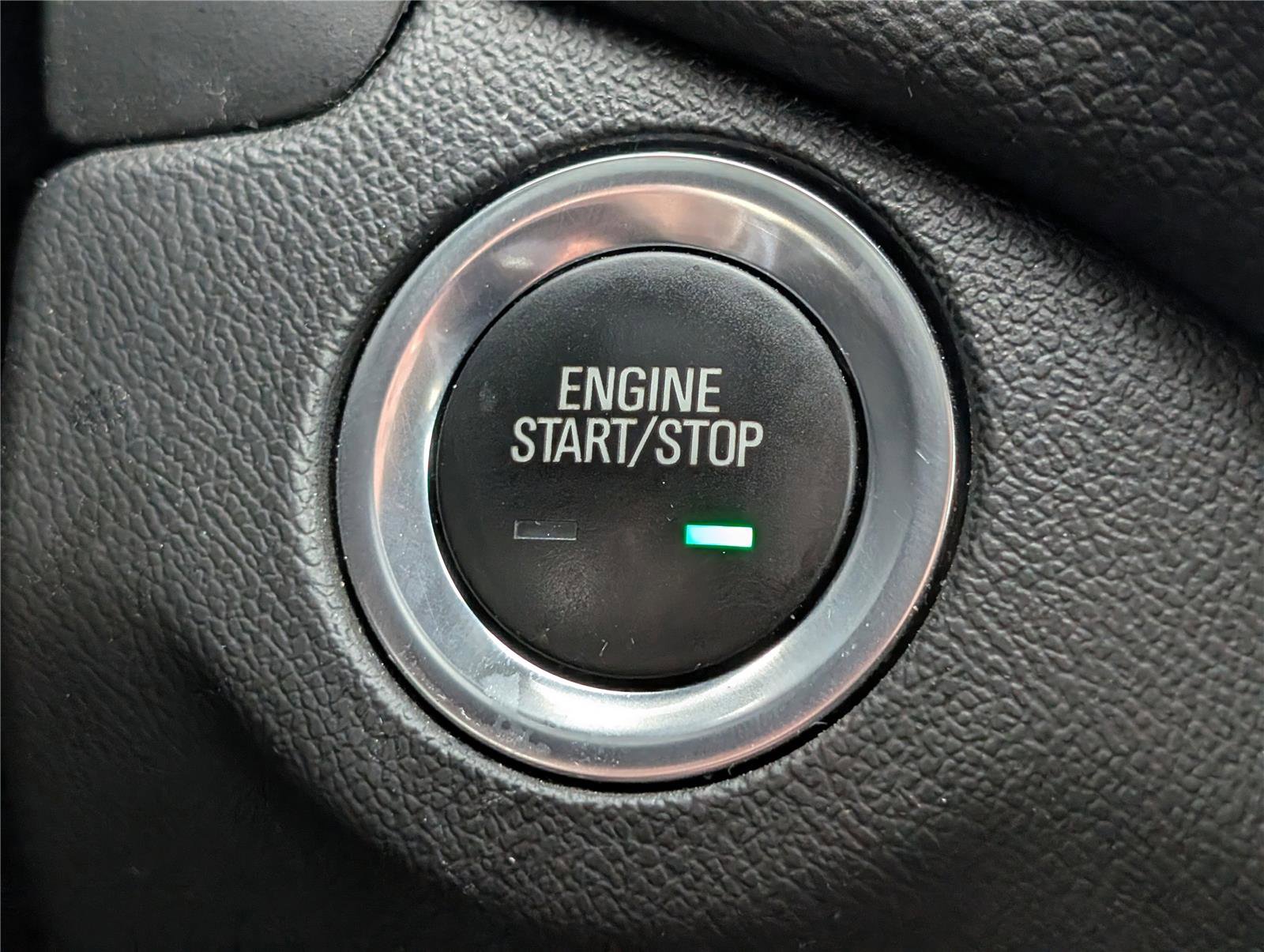 Used 2023 Chevrolet Equinox LT image 24