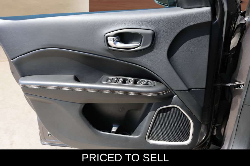Used 2021 Jeep Compass Latitude w/ Driver Assistance Group AWD/4WD image 10