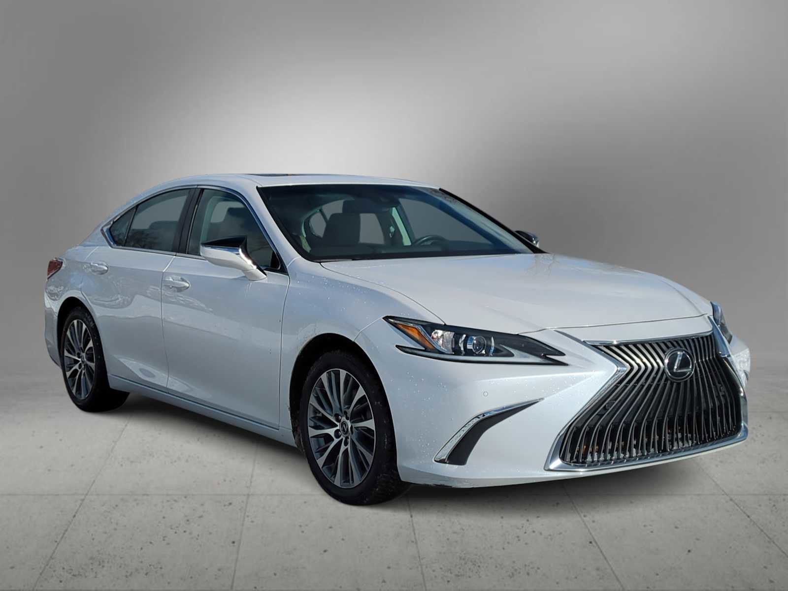 Used 2019 Lexus ES 350 image 2
