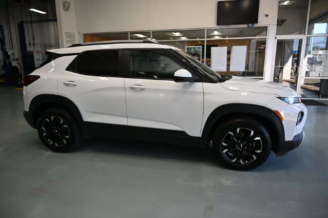 Used 2023 Chevrolet TrailBlazer LT FWD image 4