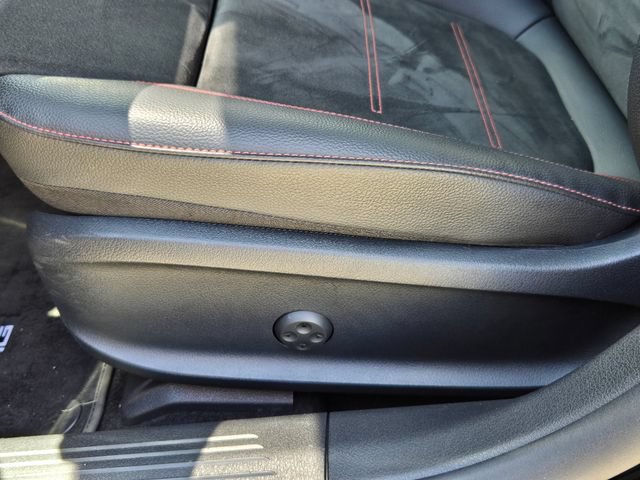 Used 2021 Mercedes-Benz CLA 250 4MATIC image 11