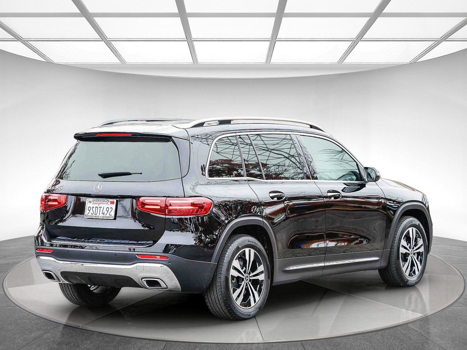 Certified 2025 Mercedes-Benz GLB 250 GLB 250 image 4