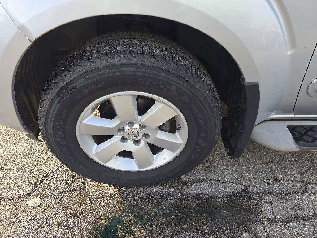 Used 2011 Nissan Pathfinder SV w/ Protection Pkg image 9