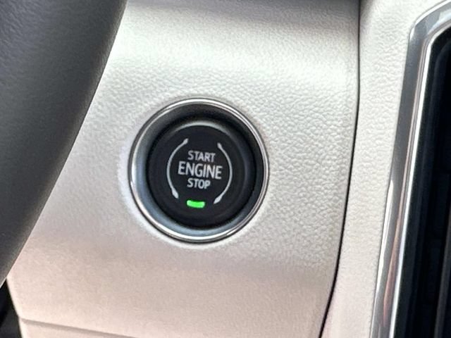 Certified 2025 GMC Acadia Denali w/ Super Cruise Package AWD/4WD image 16