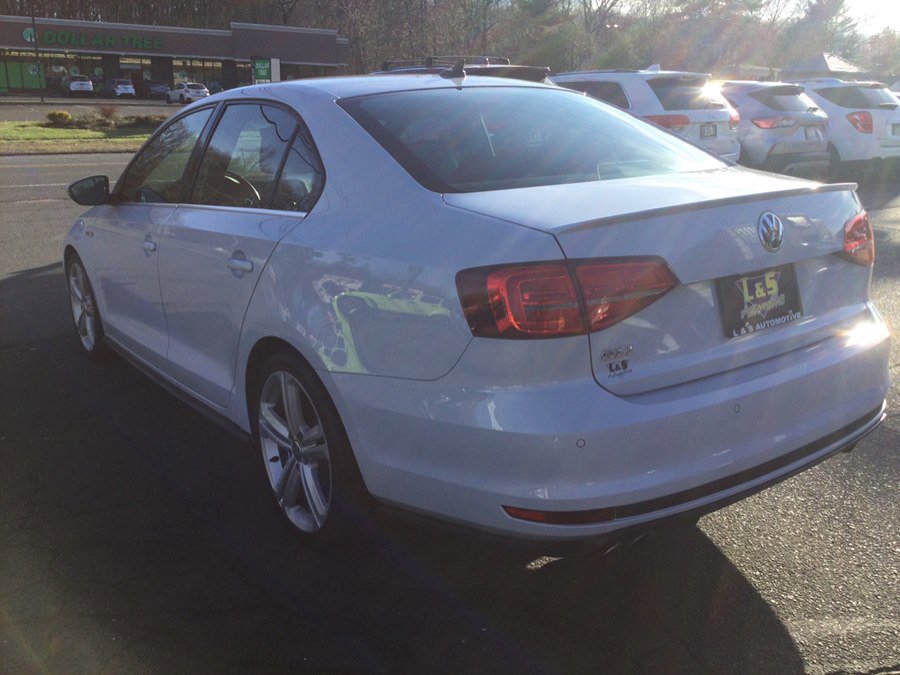 Used 2017 Volkswagen Jetta GLI FWD image 10