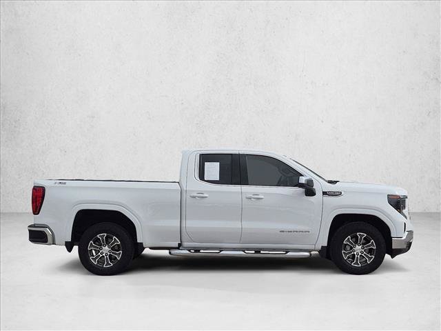 Used 2025 GMC Sierra 1500 SLE AWD/4WD image 4